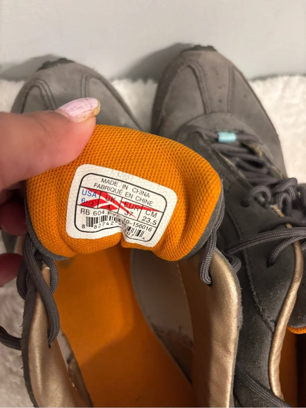Reebok low profile